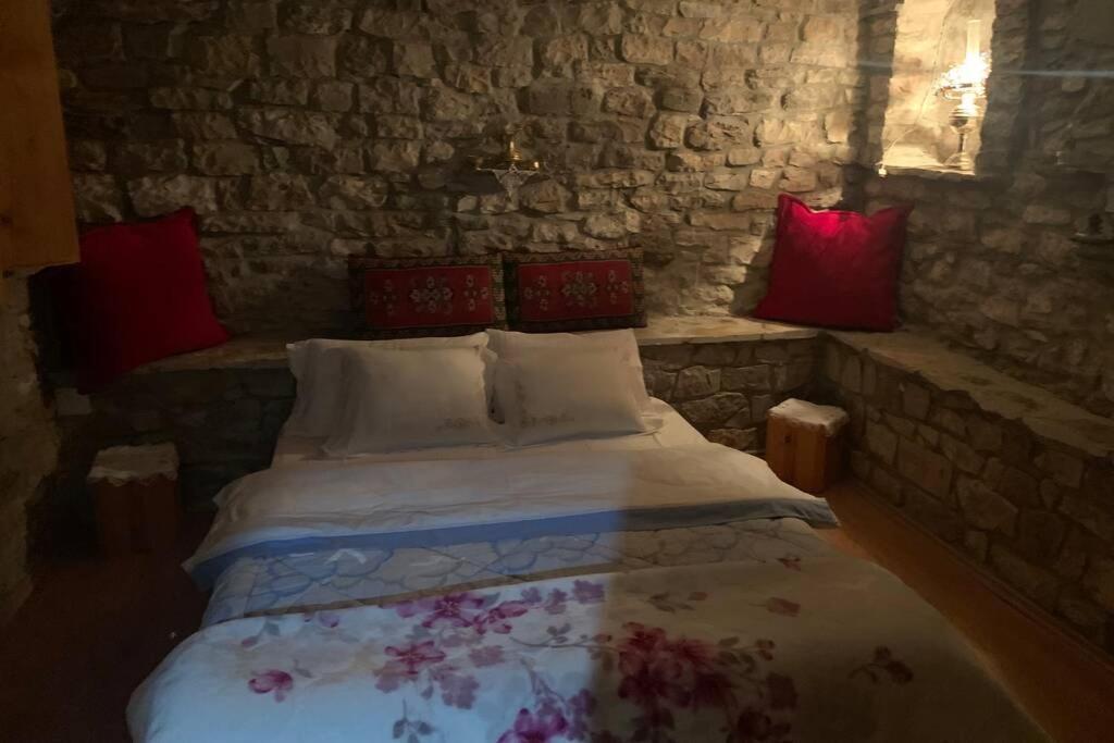 Kubeja Guest House Gjirokastër Exterior foto